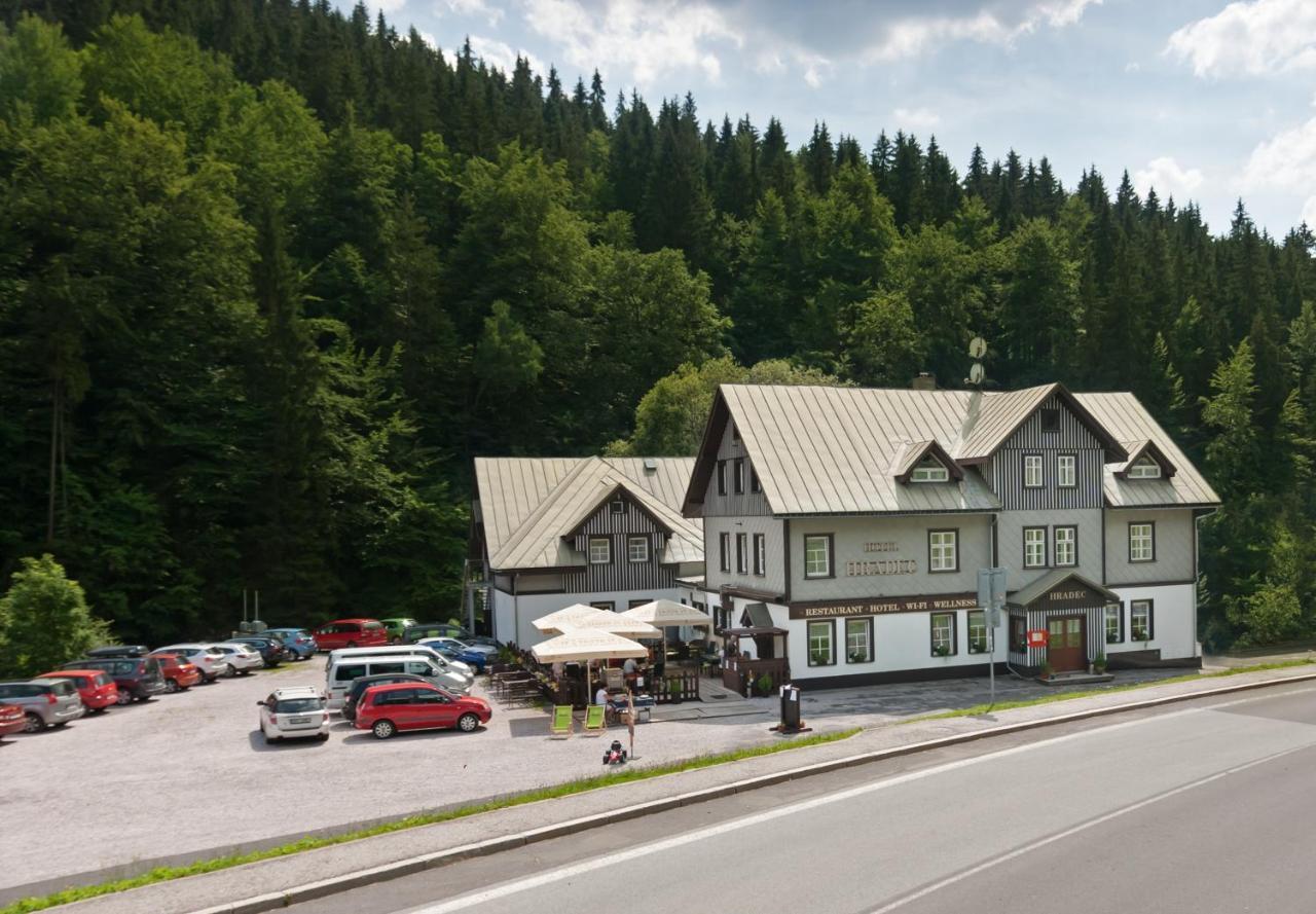 Hotel Hradec Spindleruv Mlyn Exterior foto