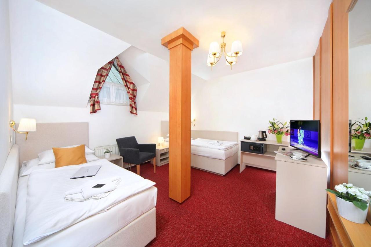 Hotel Hradec Spindleruv Mlyn Exterior foto