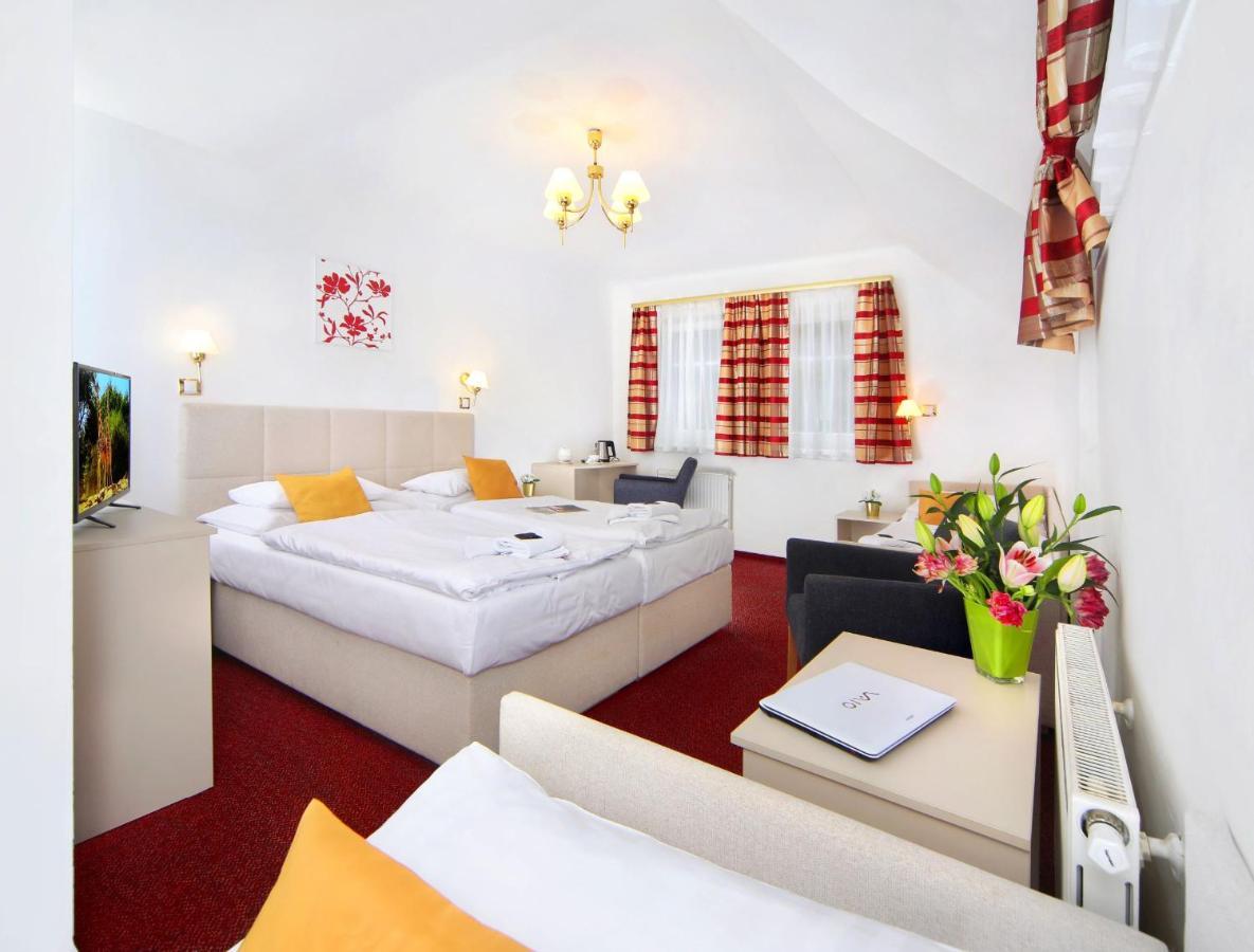 Hotel Hradec Spindleruv Mlyn Exterior foto