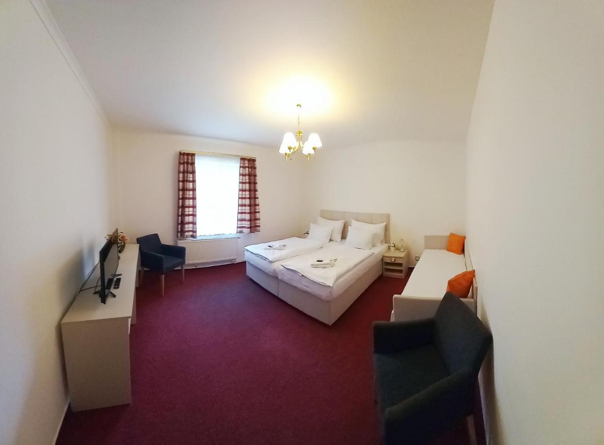Hotel Hradec Spindleruv Mlyn Exterior foto