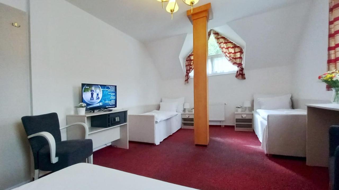 Hotel Hradec Spindleruv Mlyn Exterior foto