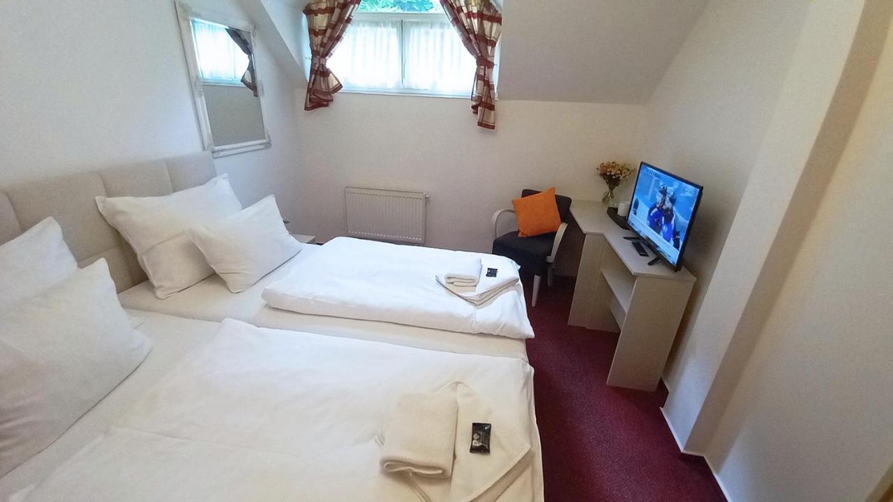 Hotel Hradec Spindleruv Mlyn Exterior foto