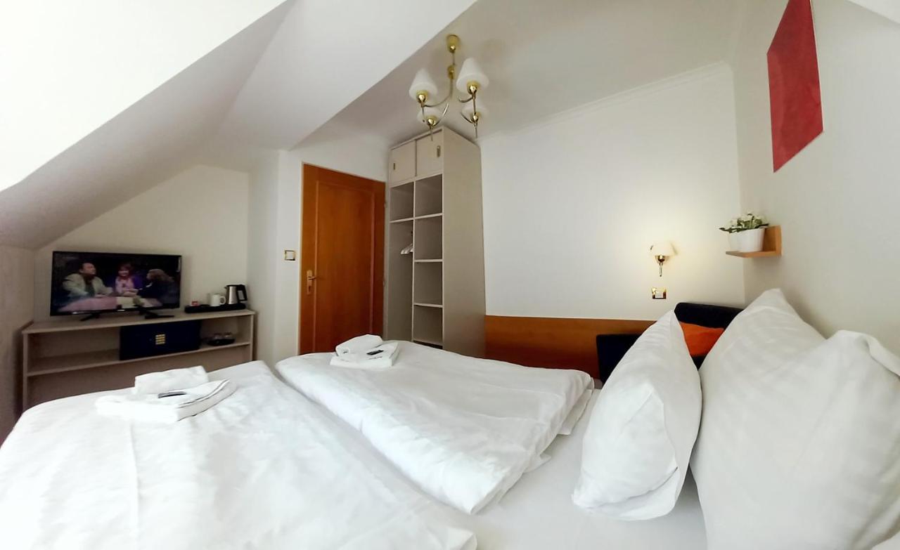 Hotel Hradec Spindleruv Mlyn Exterior foto