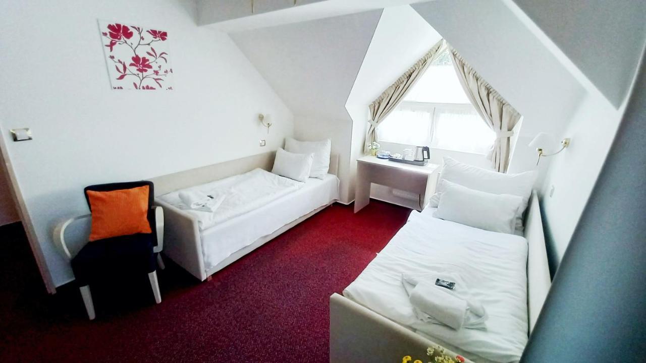 Hotel Hradec Spindleruv Mlyn Exterior foto