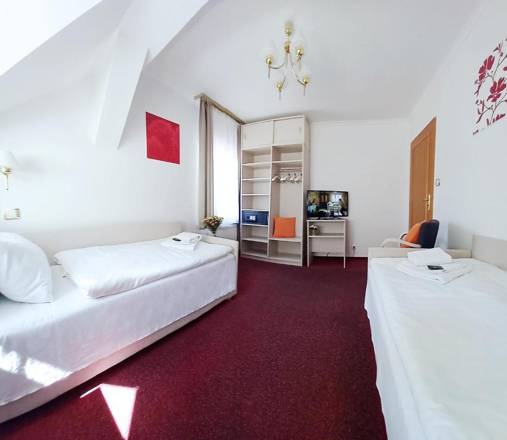 Hotel Hradec Spindleruv Mlyn Exterior foto