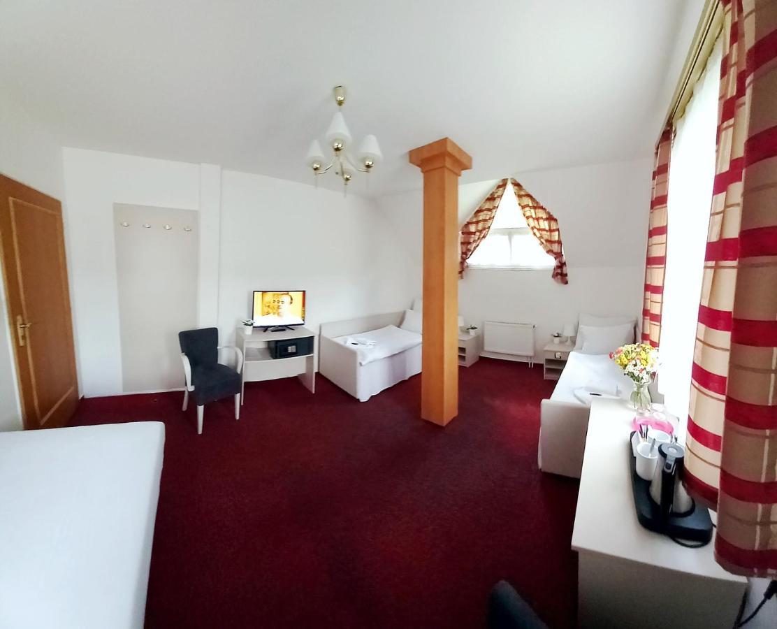 Hotel Hradec Spindleruv Mlyn Exterior foto